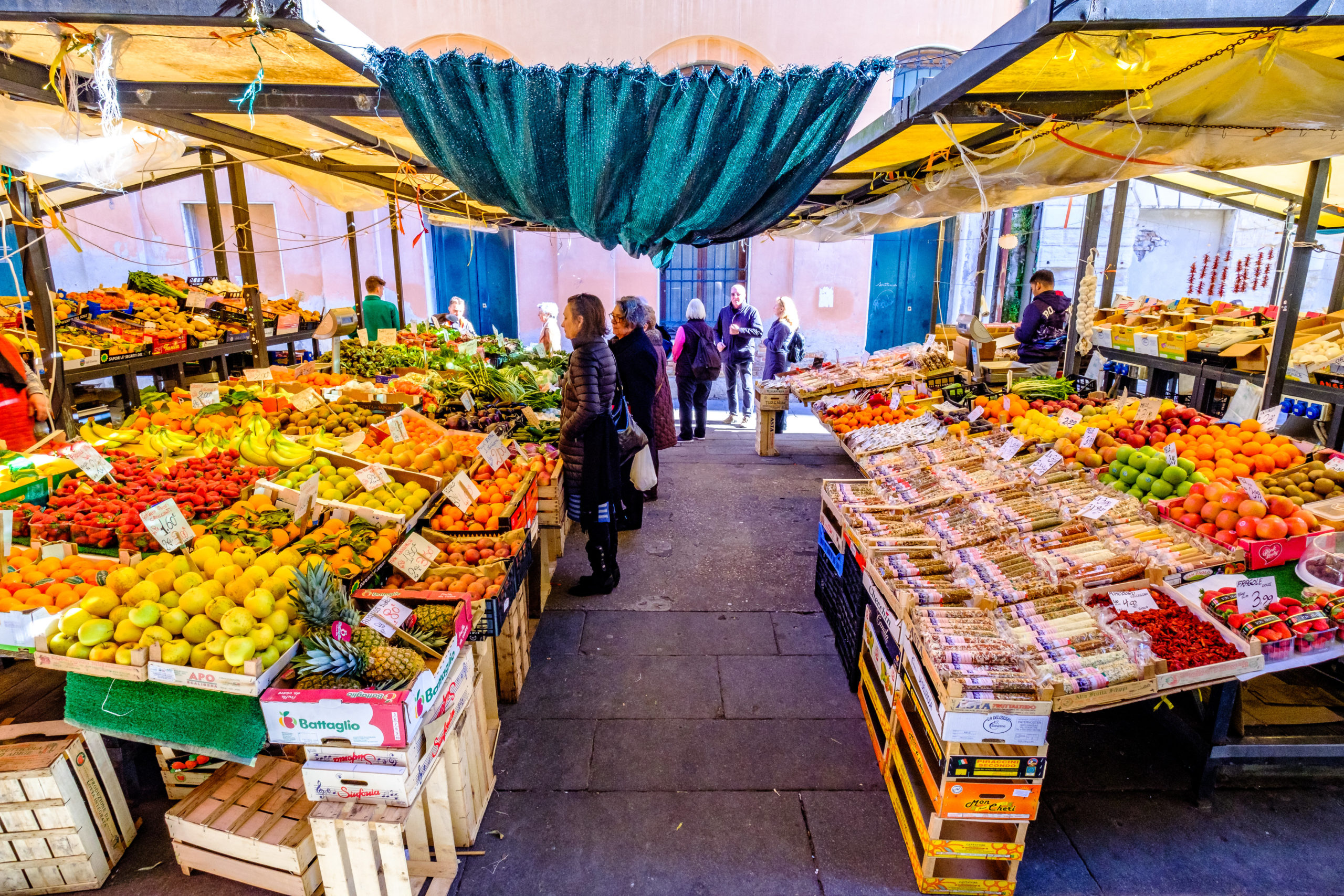 Rialto Fish Market Venice DayTripU Rialto Fish Market Venice DayTripU